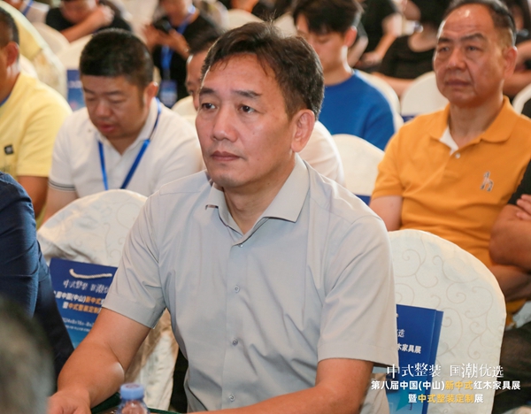 高級(jí)工藝美術(shù)師、國方家居創(chuàng)始人陳新平受邀出席展會(huì)