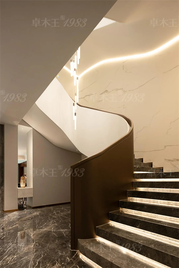 卓木王紅木 卓木王紅木