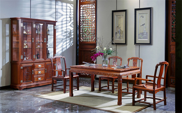 緬甸花梨紅木家具國壽紅木：禪意東方長餐桌，靜享家的溫馨時光