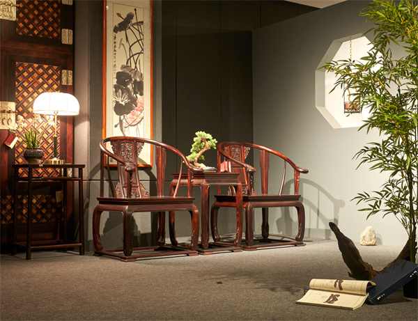 紫檀王旭東紅木：匠心獨運，小葉紫檀精制中式經(jīng)典椅子！