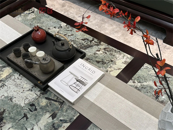 緬甸花梨廠家國(guó)祥紅木：秋季干燥，如何讓你的紅木家具煥發(fā)光彩？