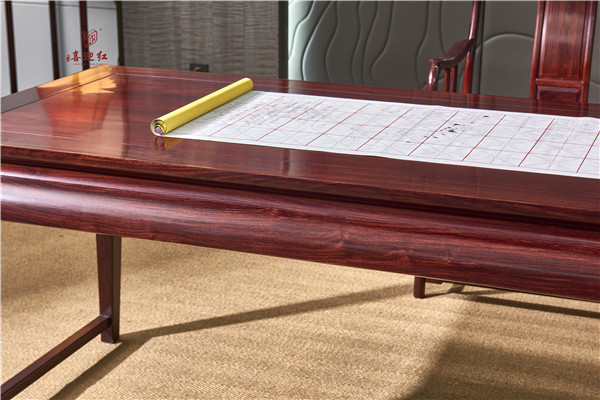 紅酸枝品牌·喜迎紅紅木 | 紅酸枝畫案：文人雅趣的承載