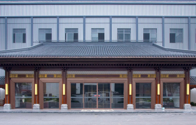 李忠信紅木｜藝術(shù)館游記（一）：一座門樓，暗含了多少心意？