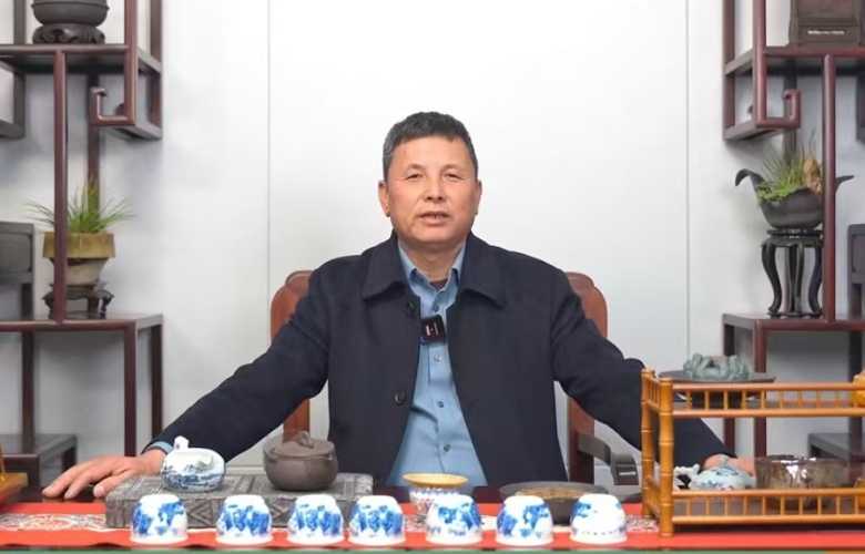 見(jiàn)證15年紅木品牌發(fā)展系列（二十二）：喜迎紅紅木董事長(zhǎng)陸飛躍