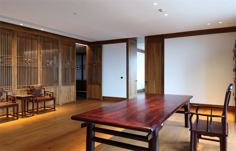 李忠信紅木 | 軒楹高爽，窗戶鄰虛，此心安處是吾鄉(xiāng)