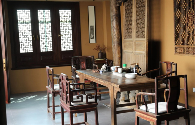 李忠信紅木 | 素物，喚回對生活的熱忱