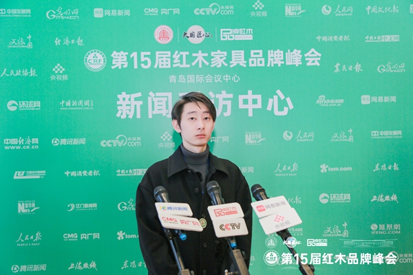 東邦紅木總經(jīng)理陳俊瑾接受媒體采訪 東邦紅木總經(jīng)理陳俊瑾接受媒體采訪