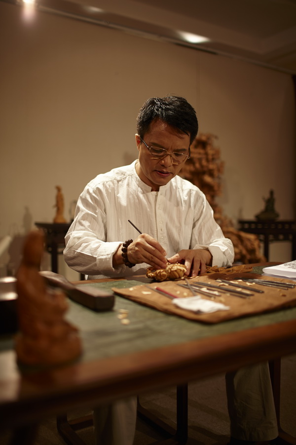 中國工藝美術(shù)大師、大家之家董事長林慶財 中國工藝美術(shù)大師、大家之家董事長林慶財