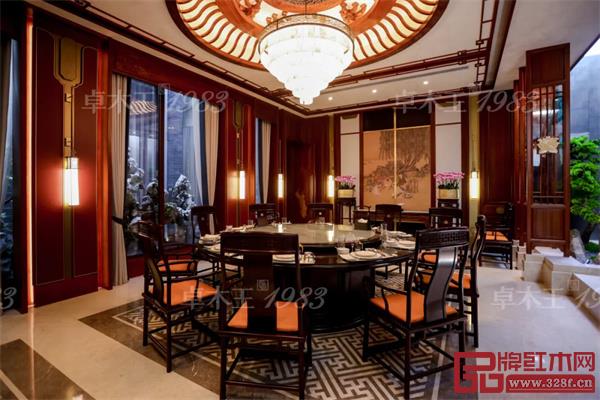 卓木王紅木 卓木王紅木