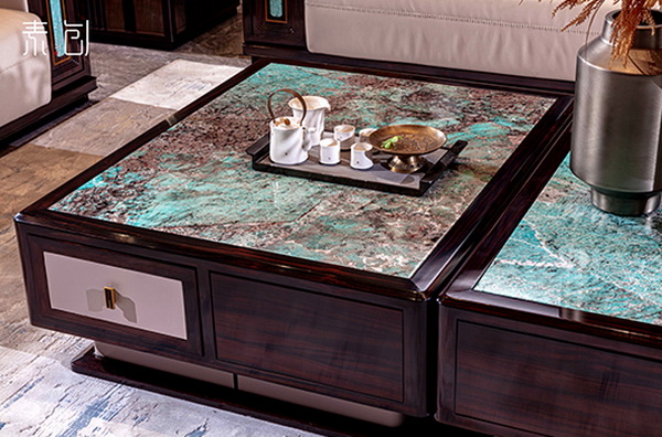 素創(chuàng)家具的條紋烏木桌鑲嵌大理石,多種材質結合,色彩豐富 素創(chuàng)家具的條紋烏木桌鑲嵌大理石,多種材質結合,色彩豐富