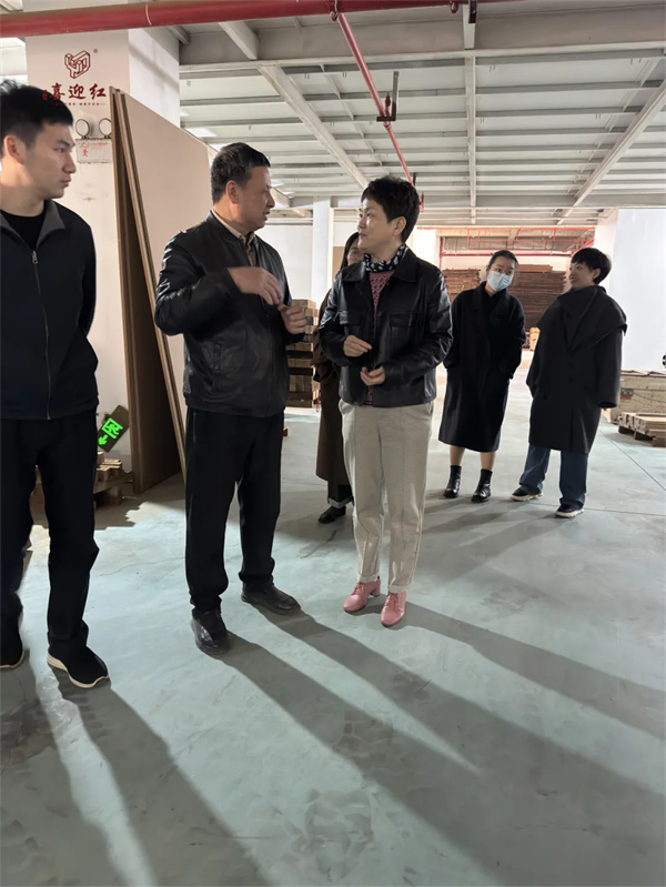 喜迎紅紅木 喜迎紅紅木