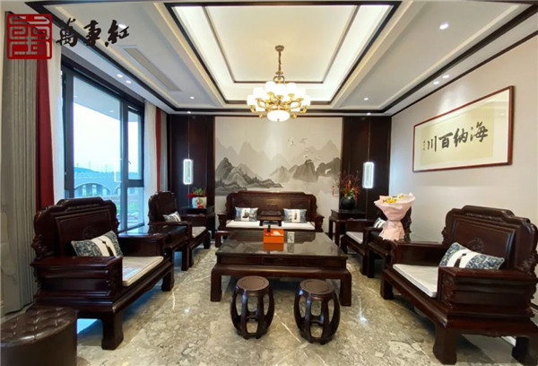 微凹黃檀：萬(wàn)事紅紅木打造理想家居的基石