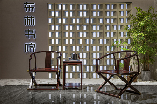 每一處細(xì)節(jié)都在“炫技”！闊葉黃檀家具品牌東林書院憑實(shí)力征服年輕人