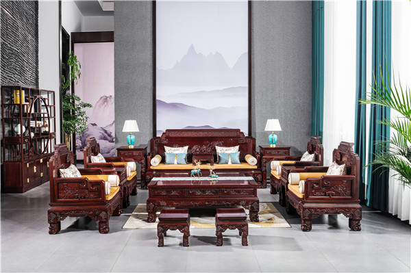 紅酸枝家具廠家鼎順紅木：以時(shí)光淬煉紅酸枝的生命質(zhì)感