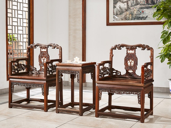 五一買家具，推薦一家在廣東做高端紅木家具的品牌——鴻運(yùn)堂