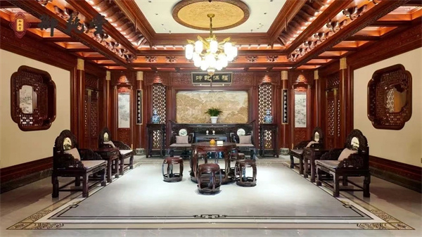 御乾堂紅木總經(jīng)理馬姣姣：標(biāo)準(zhǔn)化設(shè)計(jì)賦能傳統(tǒng)工藝