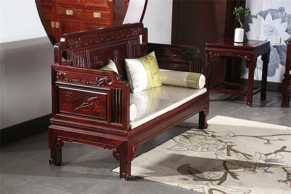 誠信紅木品牌大成尚品紅木：木韻生涼，伴您清涼一夏