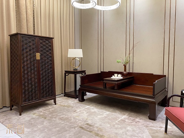 東陽大紅酸枝家具恒達木業(yè)——大紅酸枝家具與現(xiàn)代家居的混搭藝術(shù)