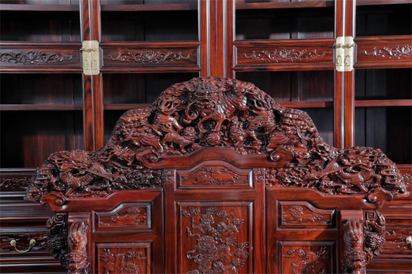 東陽闊葉黃檀家具廠家：鼎遠(yuǎn)辰紅木的匠心與傳承