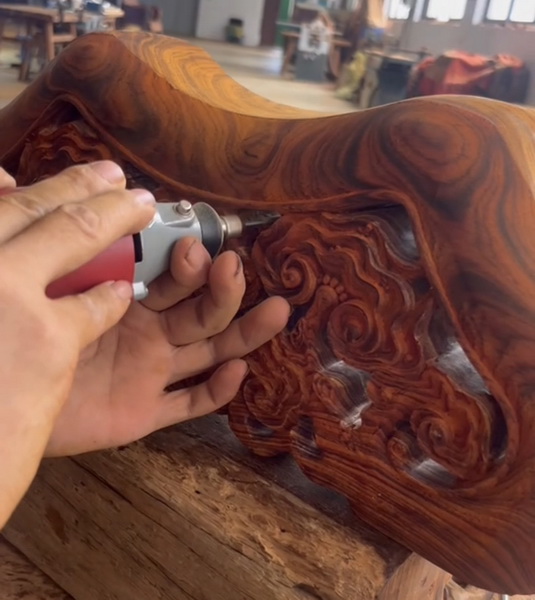 萬事紅紅木一直秉承極致的工藝