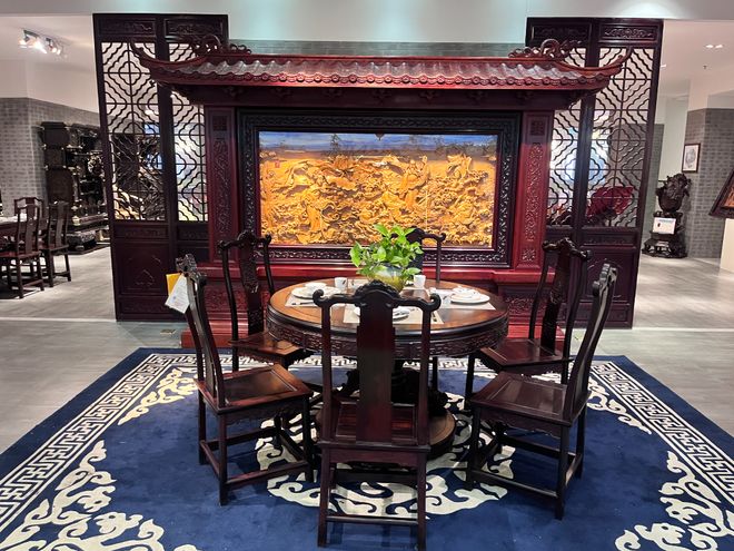 中山傳統(tǒng)家具翹楚：鴻庭軒紅木的傳承與創(chuàng)新之路