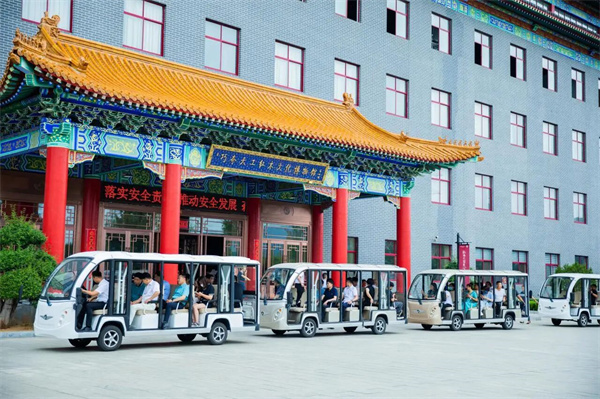 雙節(jié)去哪玩？巧奪天工紅木這座紅木藝術(shù)殿堂，給你有料、有范、有文化的旅行！