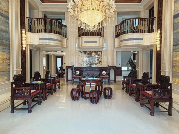 萬事紅紅木中式風(fēng)的別墅大宅客戶案例