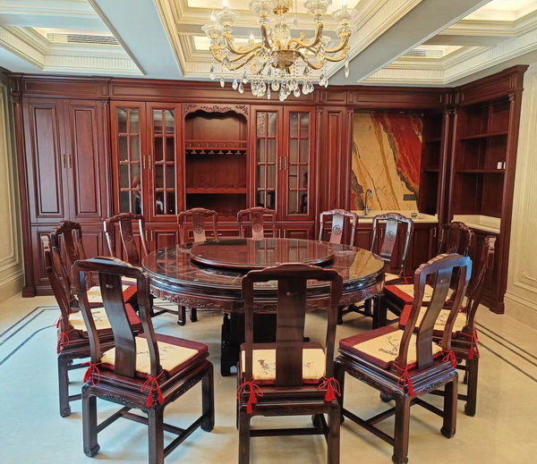 萬事紅紅木餐廳入戶效果