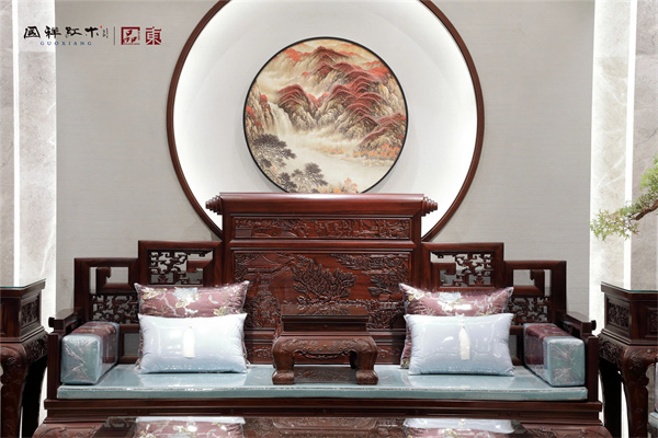 紅酸枝家具品牌國(guó)祥紅木：家中賞月，紅木家具營(yíng)造的三重意境