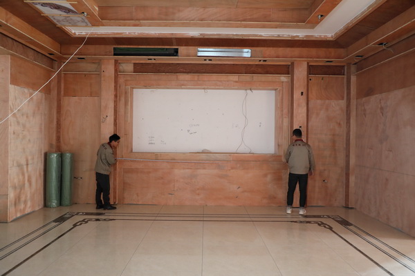 明清閣提供一站式閉環(huán)服務(wù)，圖為現(xiàn)場測量