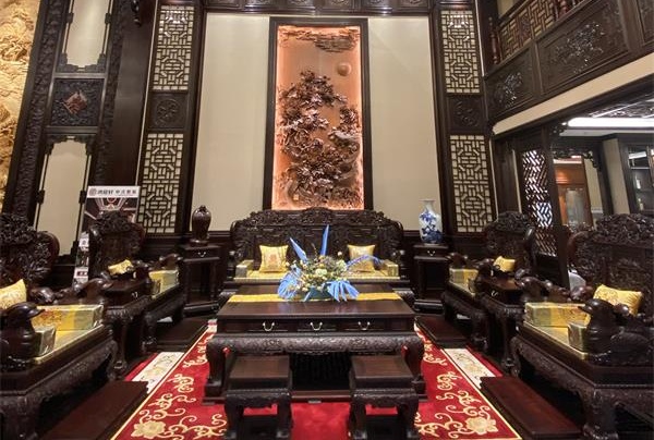 鴻庭軒紅木：傳承大涌鎮(zhèn)非遺技藝，締造紅木整裝典范