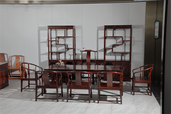 東陽黑酸枝廠家鼎遠(yuǎn)辰紅木：一張闊葉黃檀茶桌，盡顯東方雅韻