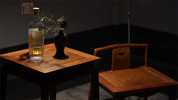 大果紫檀領(lǐng)導(dǎo)品牌·名雅居紅木：解鎖溫雅松弛生活空間