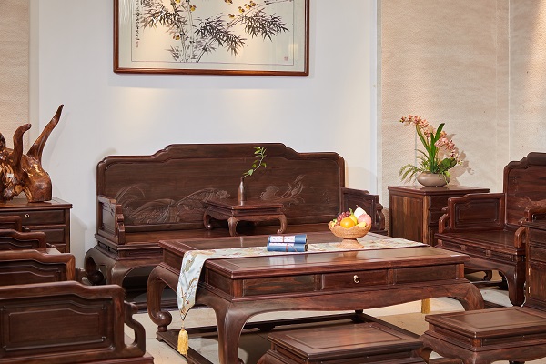 廣東大紅酸枝家具品牌推薦：鴻運(yùn)堂紅木