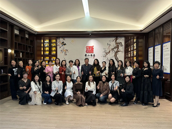 順德倫教女企協(xié)探訪紅木整裝大師國(guó)方家居：家國(guó)情懷與時(shí)代匠心的交融