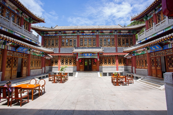 明清閣“云巢行宮”項(xiàng)目,實(shí)現(xiàn)非遺技藝與現(xiàn)代使用場(chǎng)景的完美契合 明清閣“云巢行宮”項(xiàng)目,實(shí)現(xiàn)非遺技藝與現(xiàn)代使用場(chǎng)景的完美契合